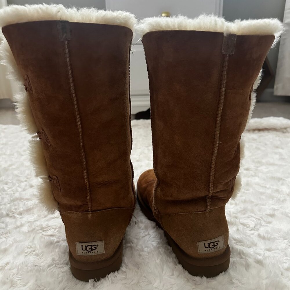 UGG BAILEY BUTTON BOOT - Picture 3 of 6